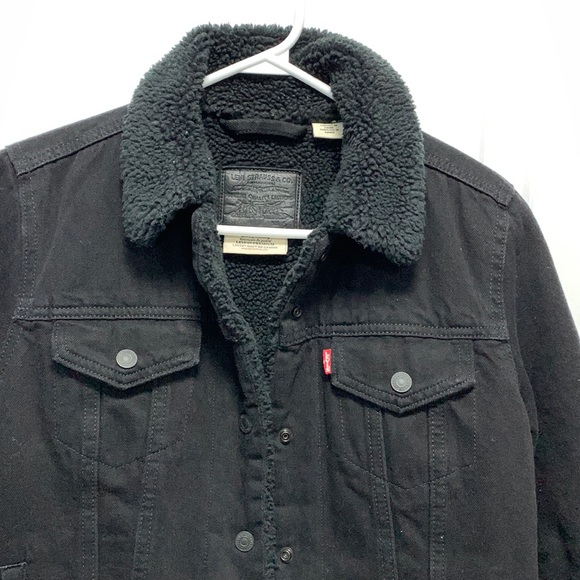 Levi's Jackets & Blazers - LEVI’S Women’s Sherpa Jacket